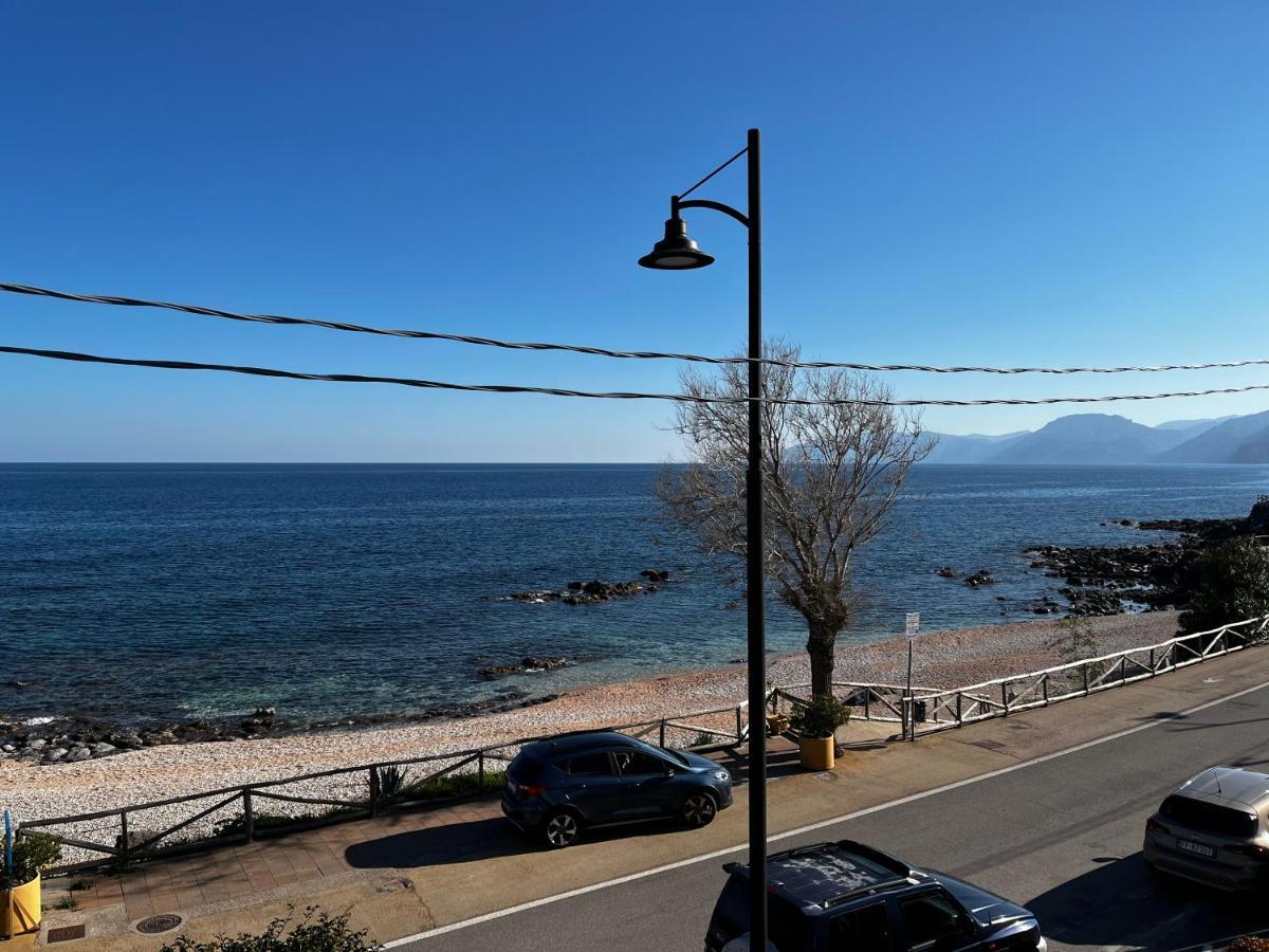Apartamento Fronte Mare Cala Gonone Exterior foto